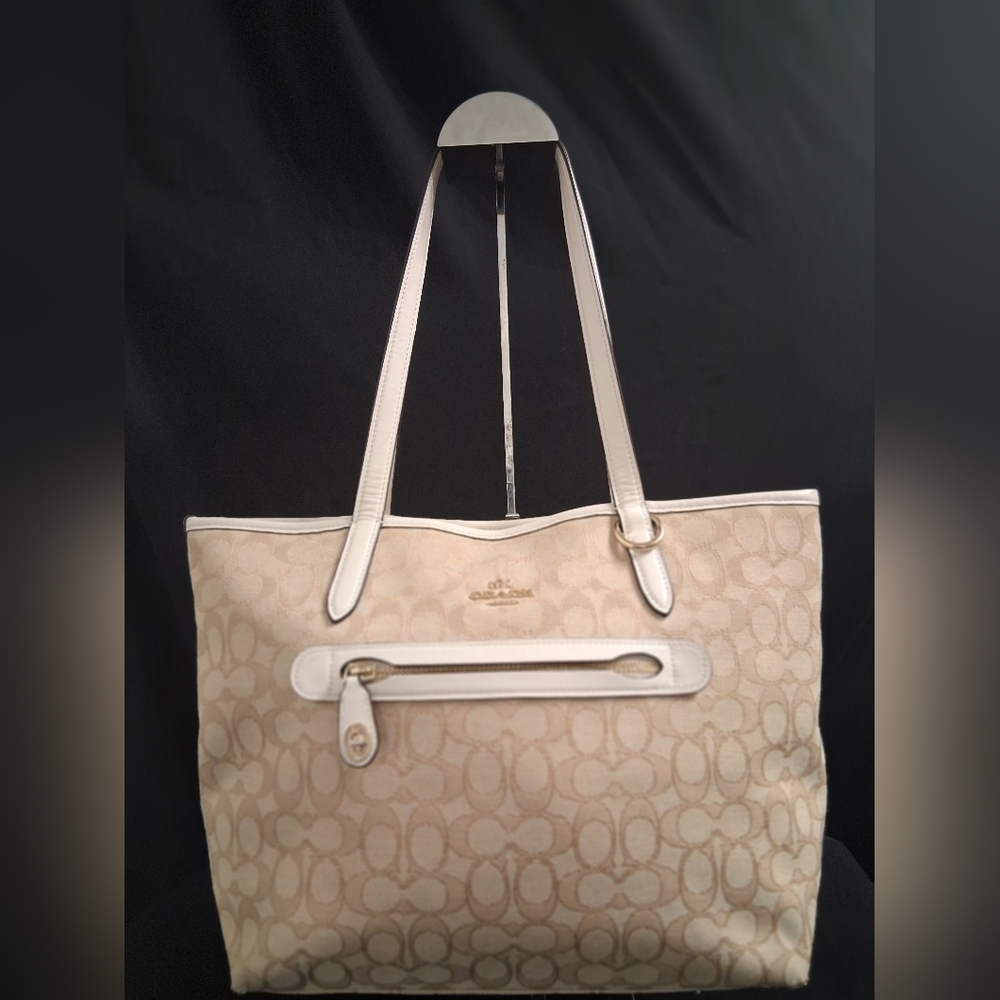Coach Taylor Signature Jacquard Tote Purse 37229 Light Khaki Chalk